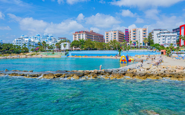 Pyxis Point Hotel - All Inclusive