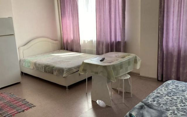 Na Ulitse Sarygina 37 Apartents