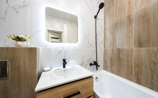 Апартаменты Комфортные двухкомнатные возле ТРЦ Планета 1