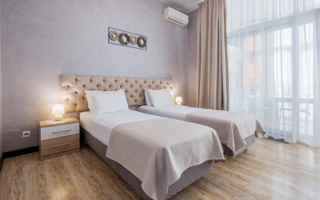 Апартаменты на бульваре Надежд 4/3