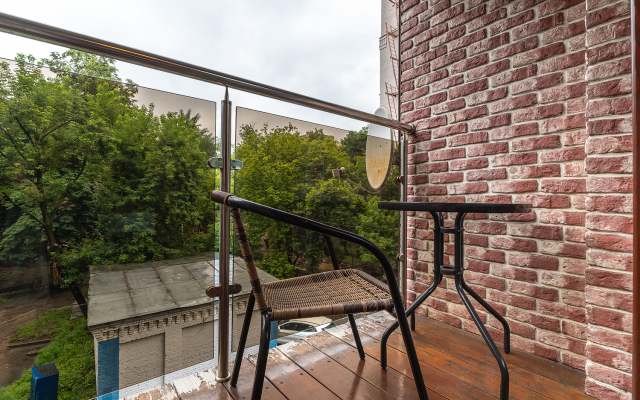 S Konditsionerom Vozle Kievskogo Vokzala Flat