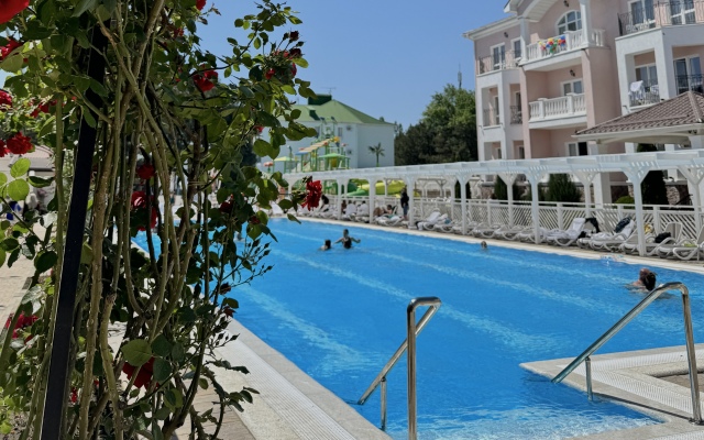 Alean Family Riviera Hotel