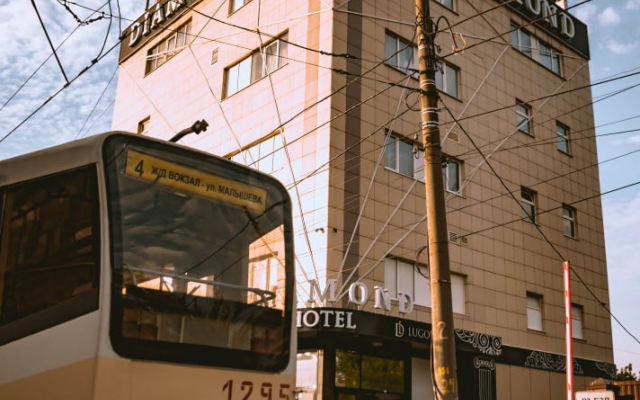 Dajmond Lugovaya Hotel