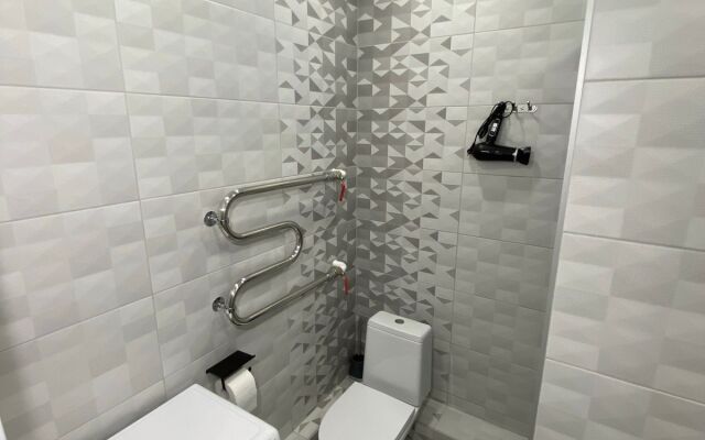 Na Ulitse Aleksandra Polina 1 Apartments