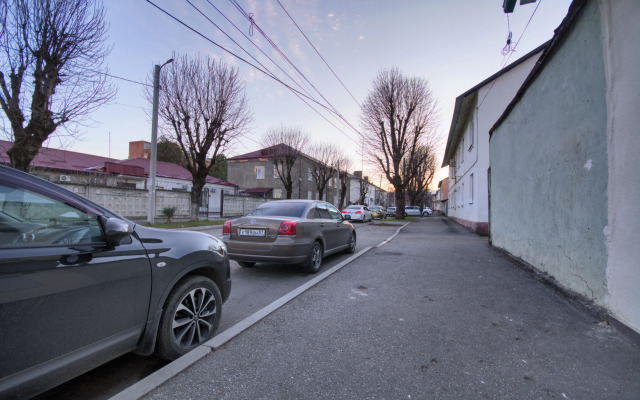 Частный дом Уютный дом-студия в центре города