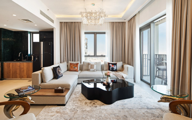 Skyline Vista 3-Bedroom Haven with Lagoon Retreat Apartments