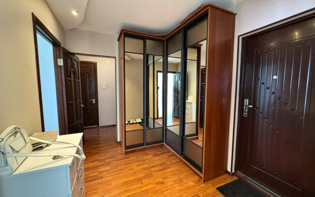 Dvuhkomnatnaya na Zavelich'e Flat