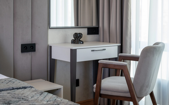 Na Ordzhonikidze 11/1  Apartaments 3