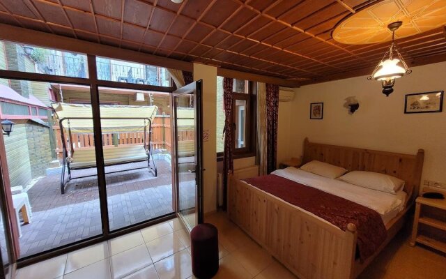 Saruhan Hotel