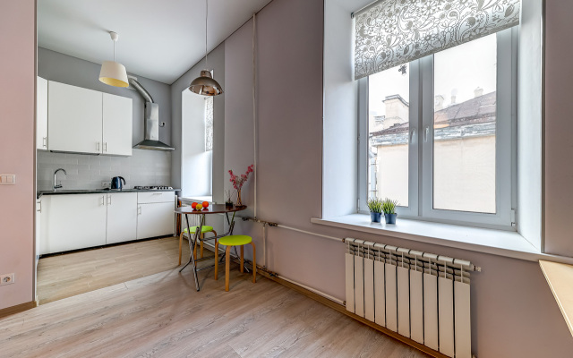 Квартира на Декабристов 6