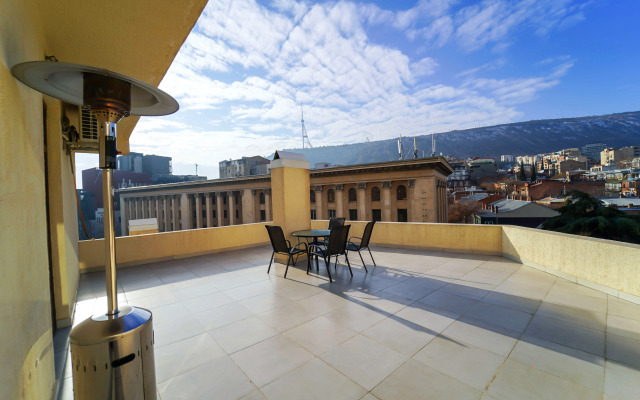 Апартаменты Penthouse Melikishvili
