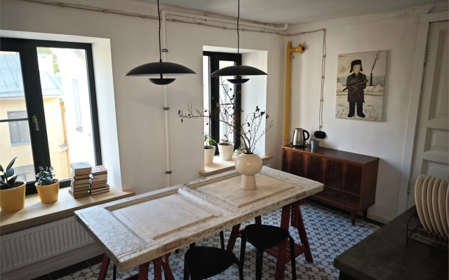 Меблированные комнаты Гости Любят на Жуковского