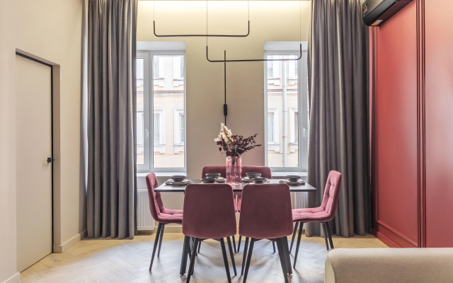 Trekhkomnatnaya S Dizaynerskim Remontom Na Sadovoy Flat