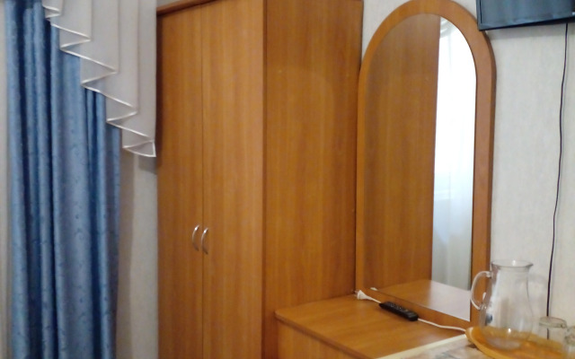 Yuzhny Ray Guest House