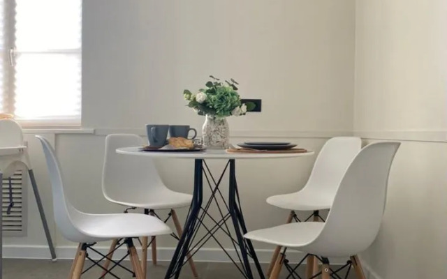 Na Prospekte Dzerzhinskogo 45 Flat