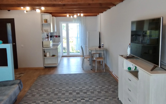 Квартира Уютная Студия в Чистом Зелёном Районе