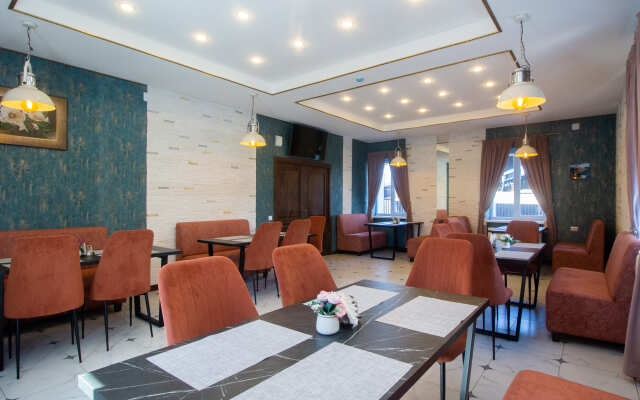 Hotel & restaurant Flotiliia