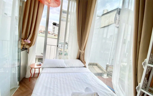 Cherry Blossom Entire Bui Vien Private house