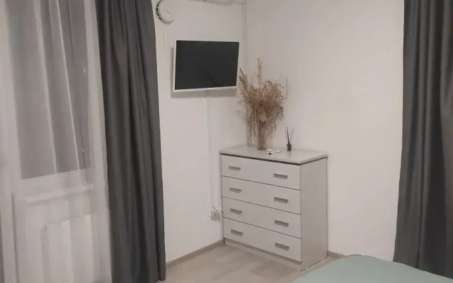 Kvartira na 27 etaze s panoramnym vidom na centr goroda