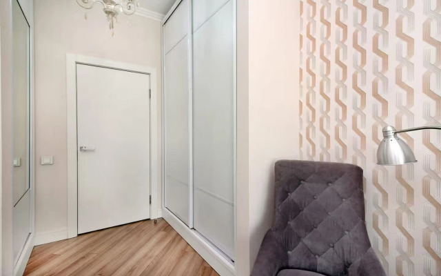 Trekhkomnatnaya V Zhk braun Vozle Trts Mega Almaty Flat