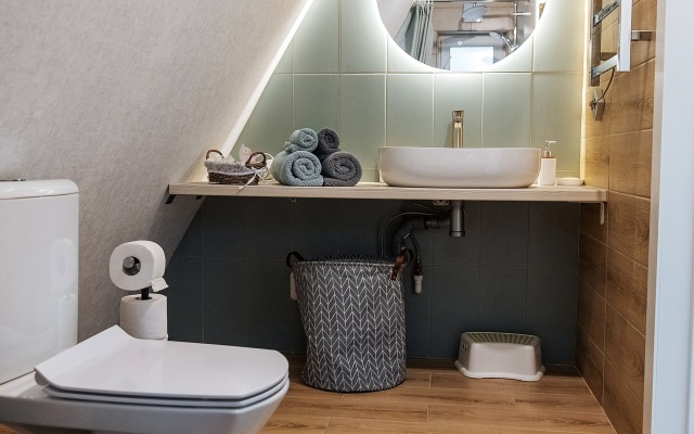 60m2 V Tikhom Lesu Guest House