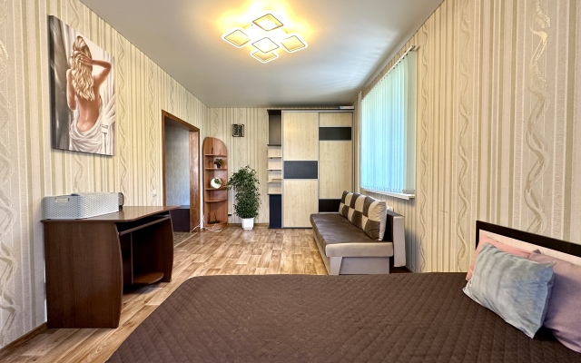 v novostroyke s balkonom Apartments
