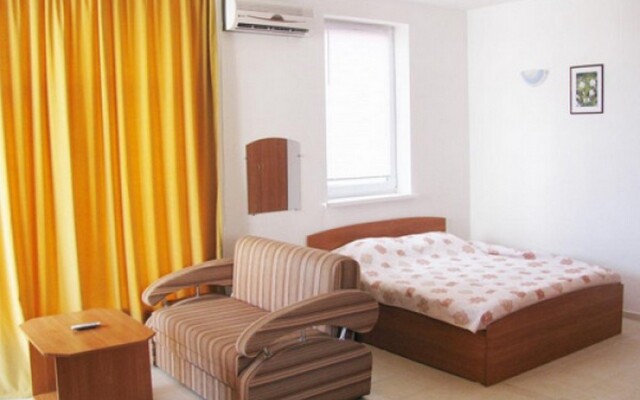 Отель Амалия