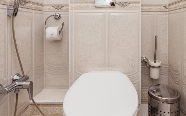 Per. Bogdana Khmelnitskogo 10 Flat