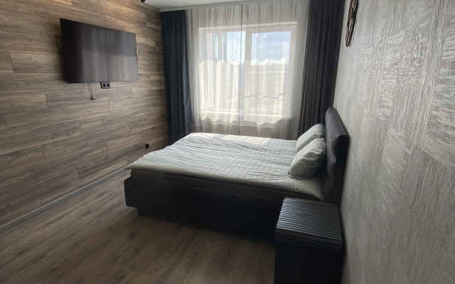 Uyutnaya V Zhivopisnom Gorode Petergof Flat