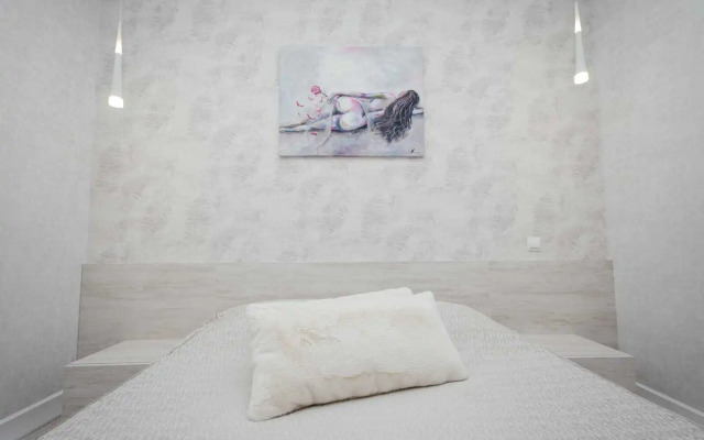 Na Prospekte Yanki Kupaly 88b Apartments