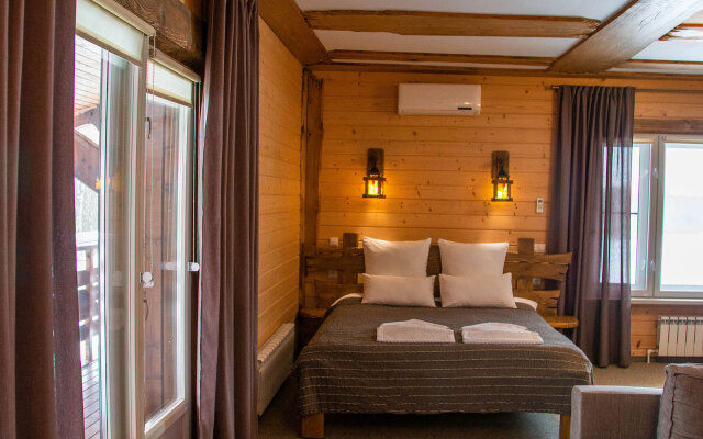 Volzhskiy fermer Guest House