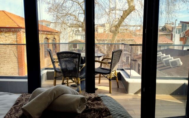 Loren Hotel & Suites