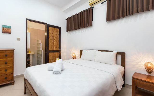 Вилла Casa Yenny Balinese Style Seminyak Kuta