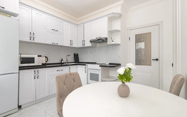 Svetlye Ryadom S Khanshatyrom Apartments