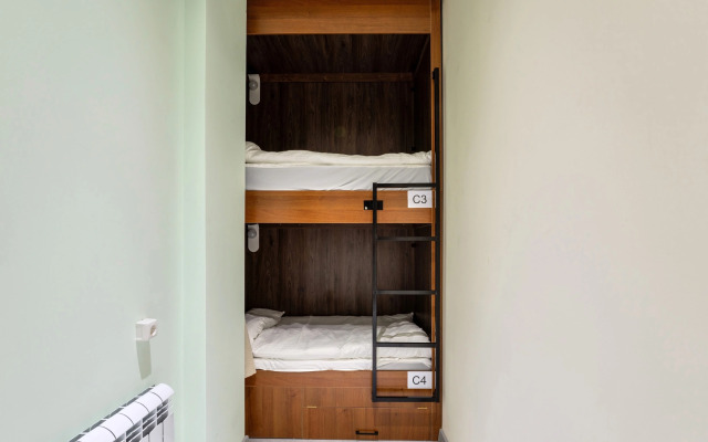 Qlife Hostel