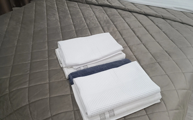 Ryadom S Mikrokhirurgiey Glaza Flat