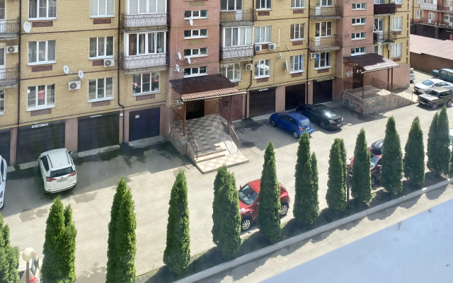 Kvartira dvuhkomnatnaa Kak doma radom s kurortnoj zonoj