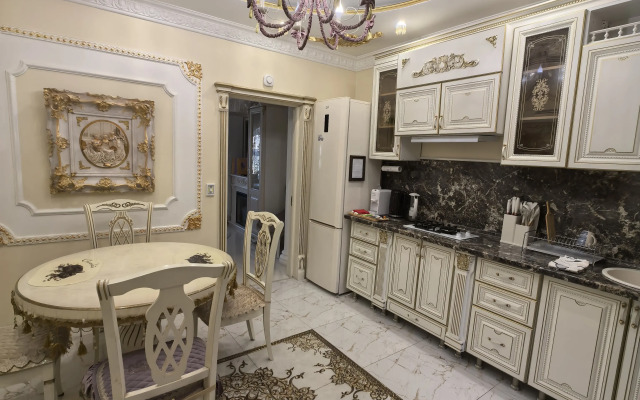 Uritskogo 33 Flat