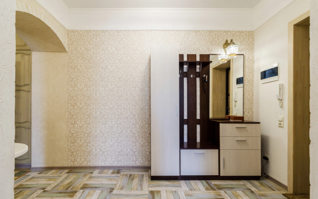 Na Oktyabryskom Prospekte 14 Flat