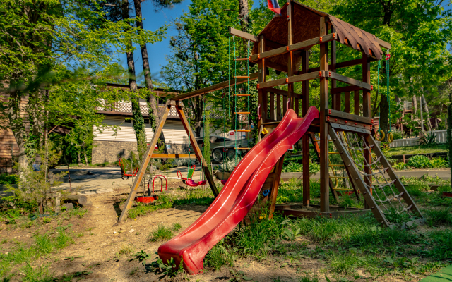 Green Wood Mini-Hotel