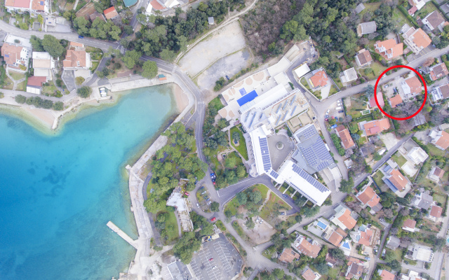 Karmelic Apartments