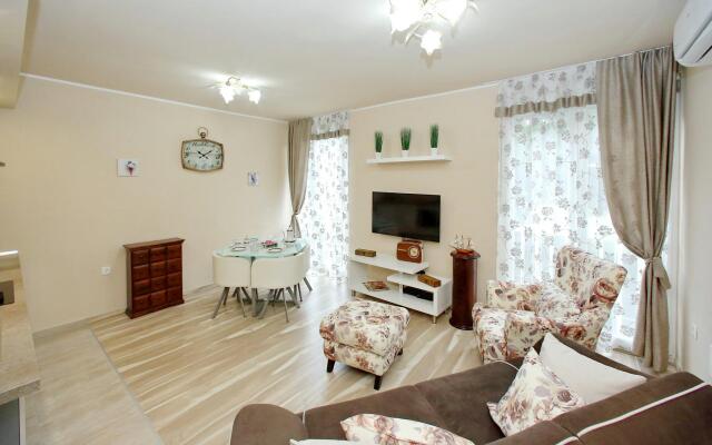 Апартаменты Few Steps From The Center