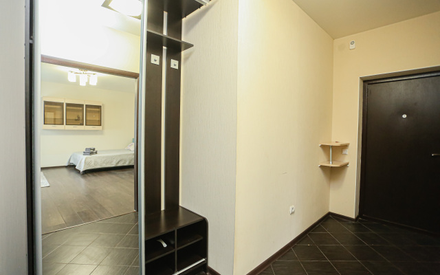 Na Beregu Reki Flat