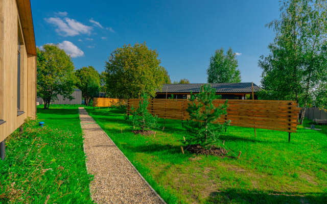 Friends & Family Guest House