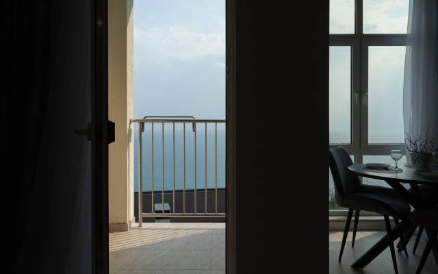 Oblako nad Volnami - Stilnaya Studiya u Morya v Sochi (Ashe) Apartments