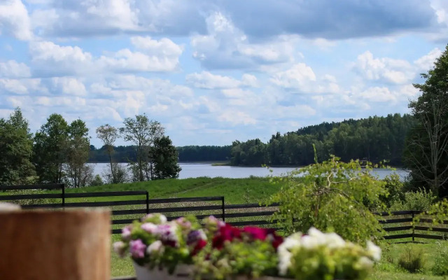 Бунгало Inovo lake view