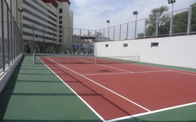 Grand Mir Hotel