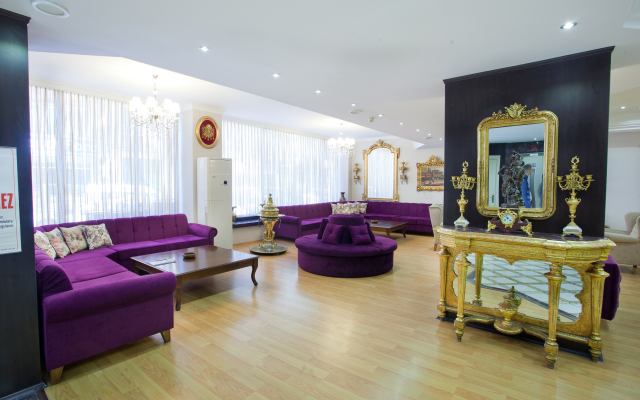Grand Ant Hotel