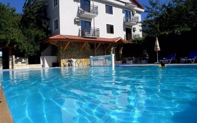 Star Hotel