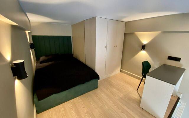 Stilnye Zhk Loft Roschinskaya 10 Apartments